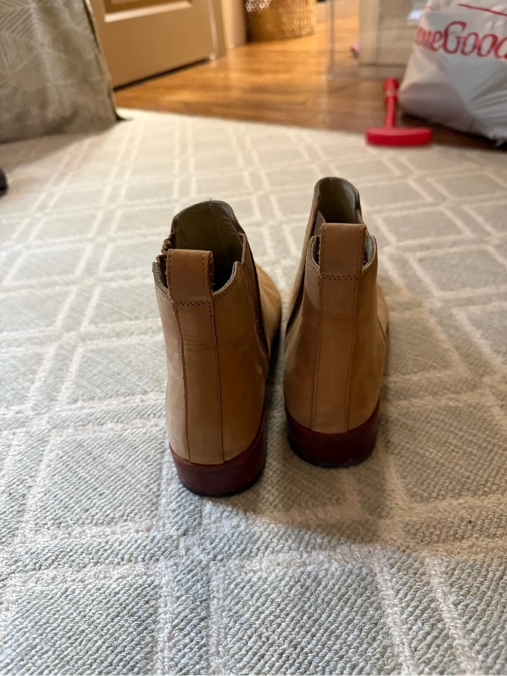Women's Nisolo Chelsea Ankle Boots in Tan Leather